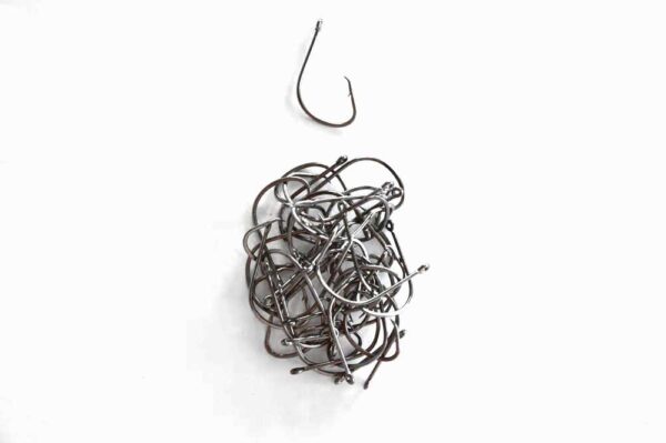 Mutsu Hooks Sizes 6 0 or 7 0 40Pack MUT6 7 4